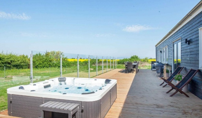 Luxurious Holiday Home in Jutland with Outdoor Jacuzzi