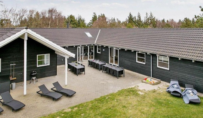 Luxurious Cottage in Blavand Jutland with Swimming Pool